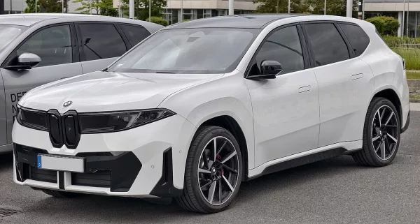BMW iX3 L : plus grand pour la Chine, pas pour votre concession