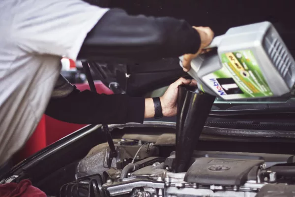 Quand faire la vidange de sa voiture ? Périodicité, prix et conseils