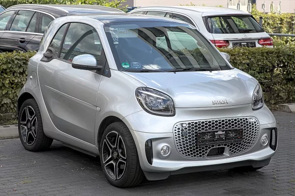 Smart EQ Fortwo électrique vue de face